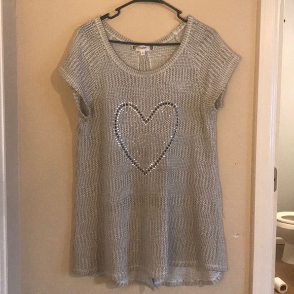 Tops - maternity very cute  size xl